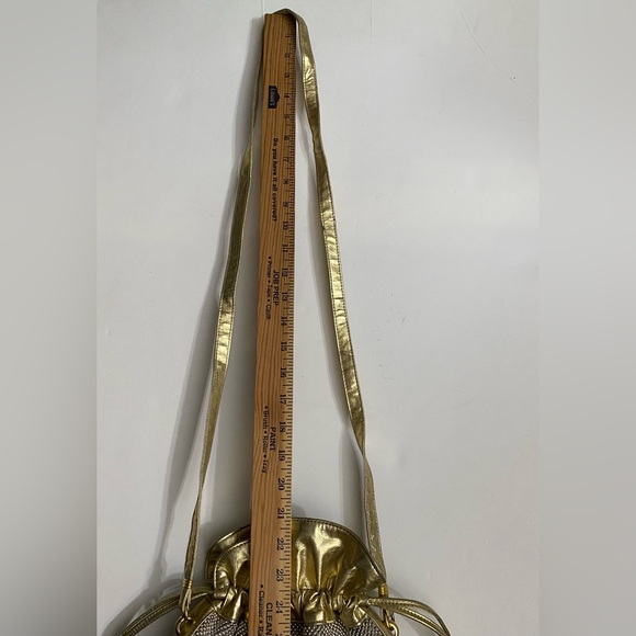 Vintages Whiting and Davis International Bucket Drawstring evening Gold bag - Picture 5 of 16